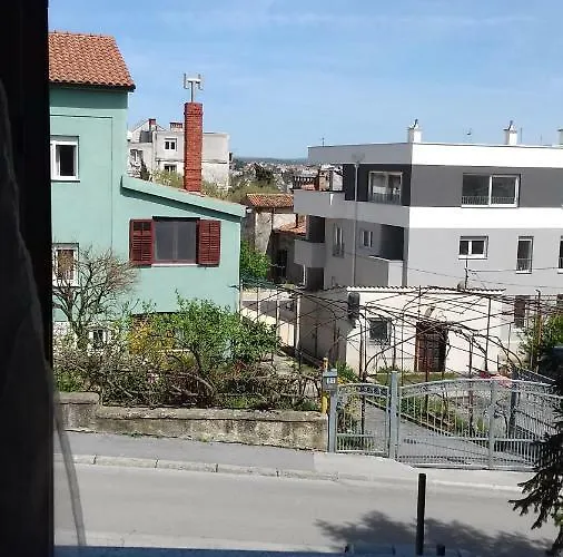 Buic Apartment *